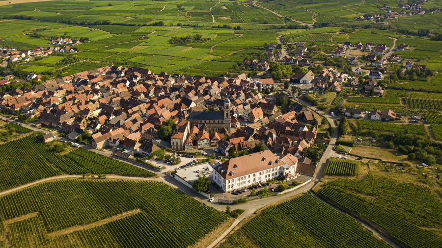 Luftaufnahme von einer ländlichen Region.